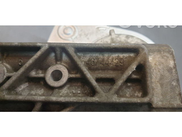 Масляный насос   46744429  Fiat Bravo 