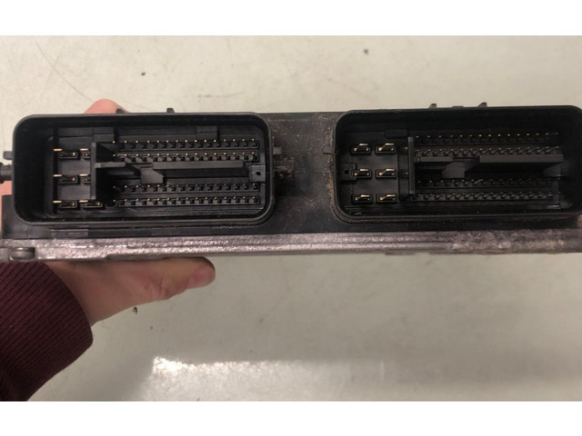 Блок управления двигателя 1860A955, 1860095500 Mitsubishi Colt