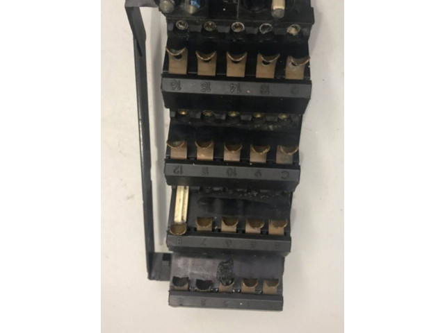 Pojistková skříňka 1245402050 Mercedes-Benz E W124 1992