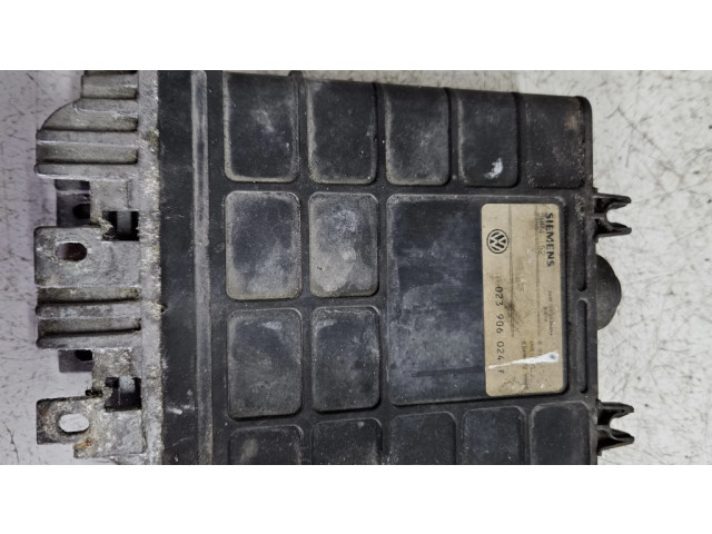 Блок управления двигателя 023906024F, 5WP4182 Volkswagen Transporter - Caravelle T4