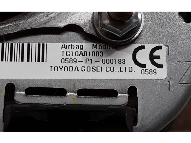 Подушка безопасности водителя 0589P1000183 Toyota Avensis T270