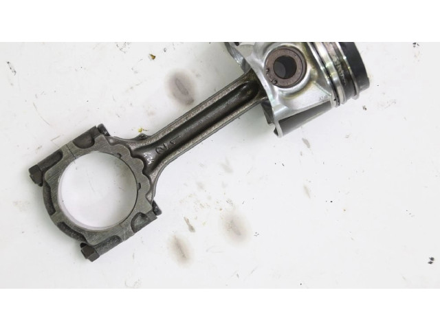  Поршень с шатуном YD22ETI A2010AW400, A2010AW400  Nissan X-Trail T30  