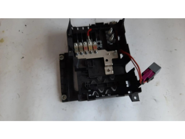   Pojistková skříňka 7L0937548C   Audi A3 S3 8V 2015