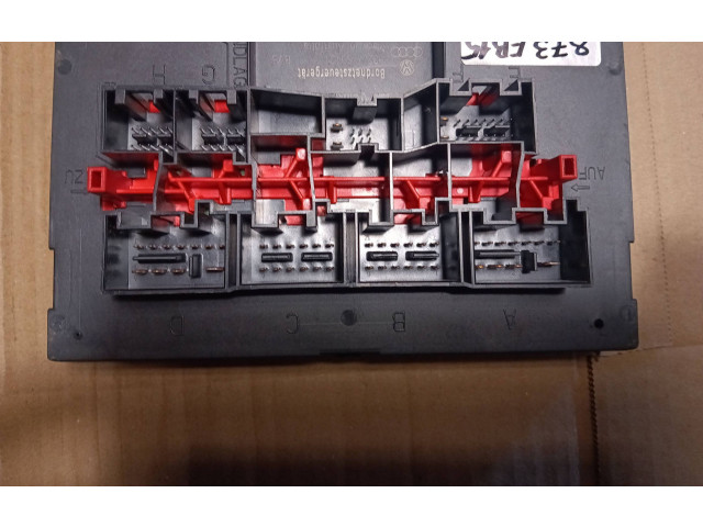 Блок предохранителей H32S0401, 1K0937049P Volkswagen Caddy