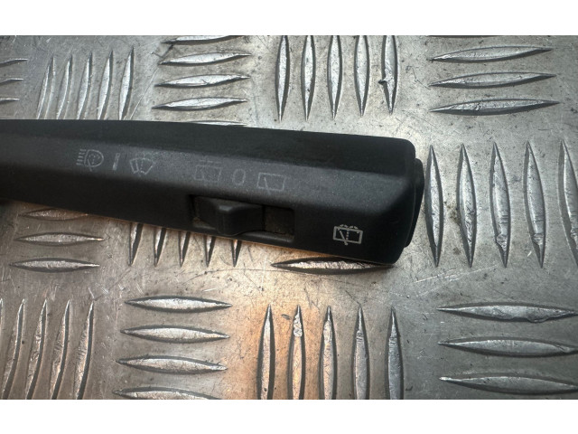 Ручка стеклоочистителей    Volvo V70