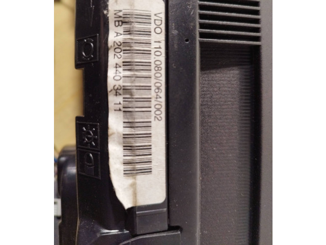 Přístrojová deska Mercedes-Benz C W202 2000 A2024403411, 110080064002