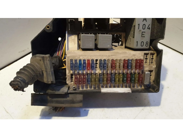 Блок предохранителей 9162163, 6849814 Volvo S70 V70 V70 XC