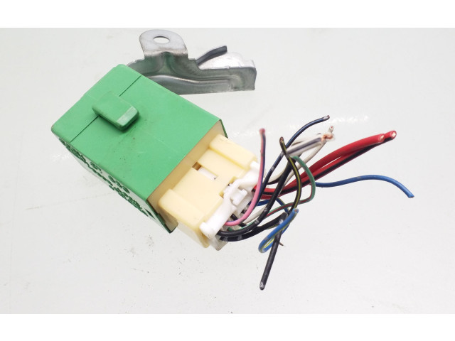 Блок управления FP8718881B, K1886   Mazda Premacy