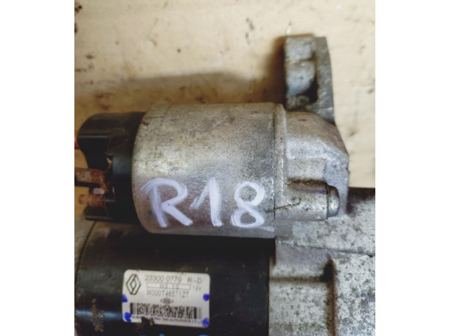 Масляный насос   233000779RG  Renault Clio IV 