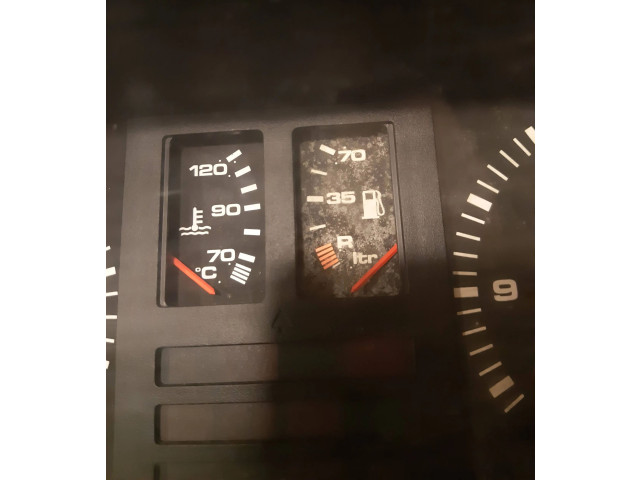 Přístrojová deska Audi 80 90 B2 1985 81117434