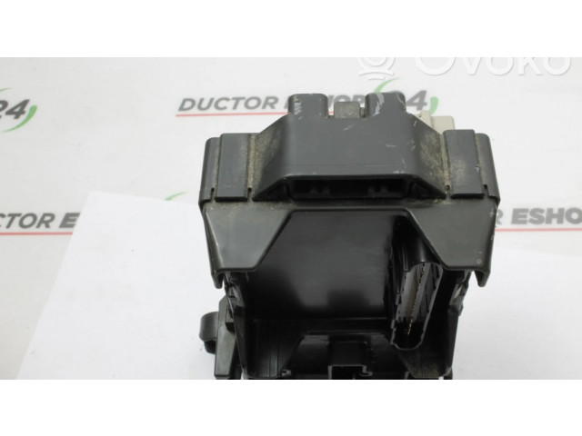 Блок предохранителей    Daihatsu Sirion    