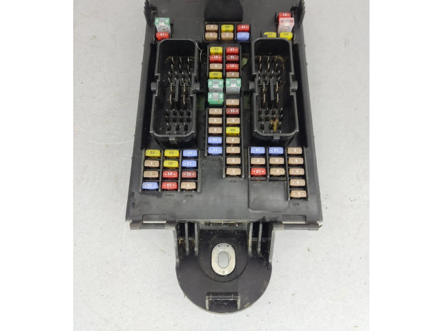 Блок предохранителей 32142591, 31682732 Volvo XC90