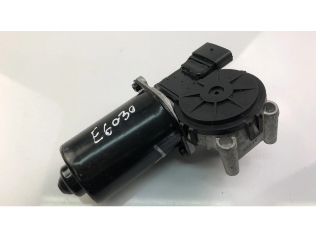 Моторчик дворников 981003W000    KIA Spectra