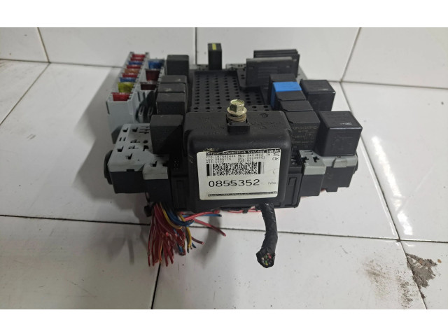 Блок предохранителей  08679899, 08696098   Volvo V70    