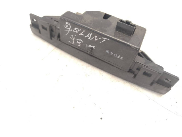 Дисплей    MR216461   Mitsubishi Galant