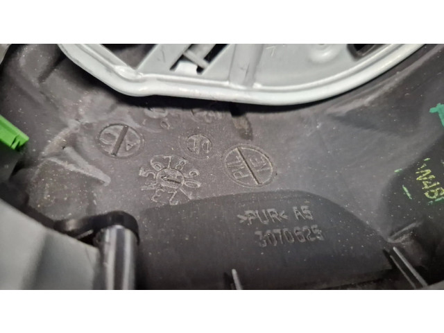 Volant Mercedes-Benz CLK C207 A207 2015 A1724601803