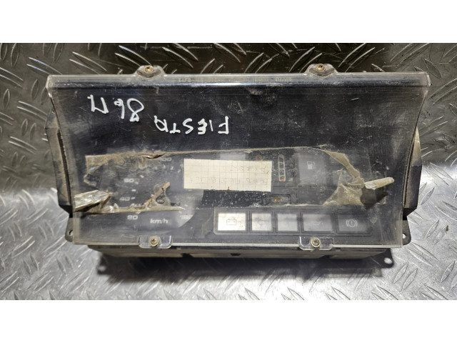 Přístrojová deska Ford Fiesta 1986 84FB10848AB