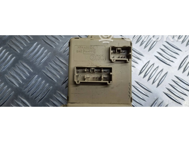 Блок предохранителей 990118, 14151617 Subaru Forester SF