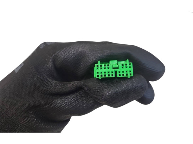 Зеркало электрическое Volvo S60 2014 - 2018 года