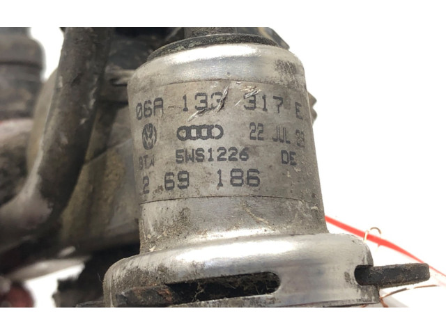 Топливная рампа 06A133317E   Volkswagen Golf IV  