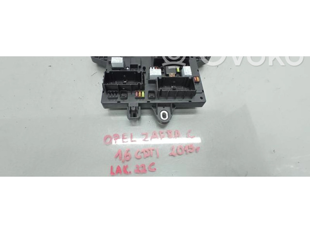 Pojistková skříňka Opel Zafira C 2015