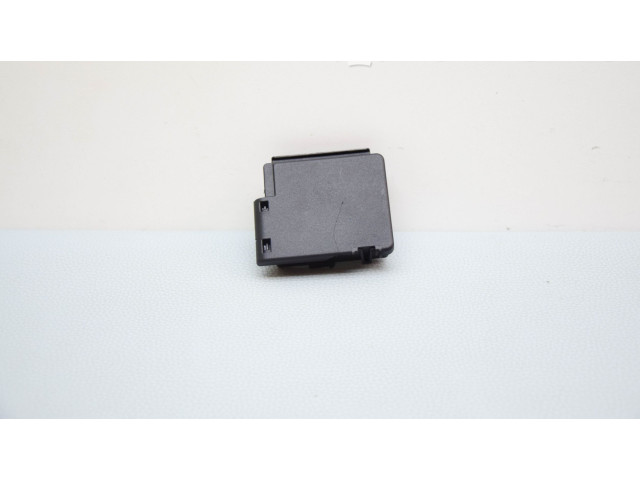 Блок предохранителей 8W0941824AK   Audi Q5 SQ5    