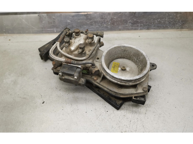 Топливная рампа 0438121070, 026133353D Audi 80 90 B3