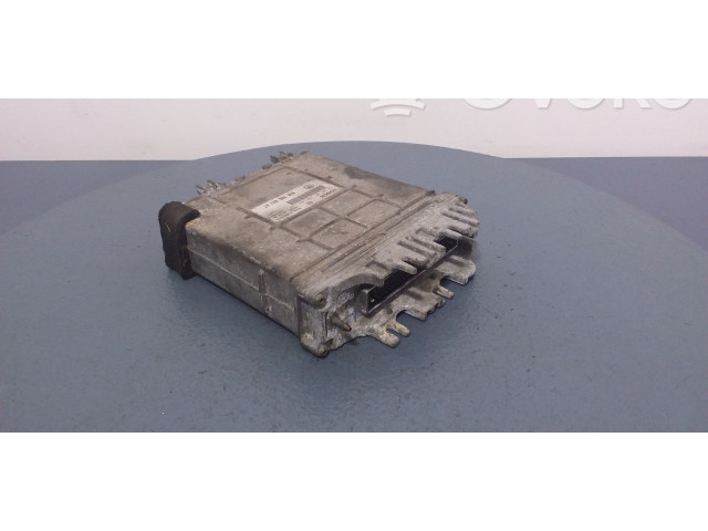 Блок управления двигателем Блок управления    Volkswagen PASSAT B4