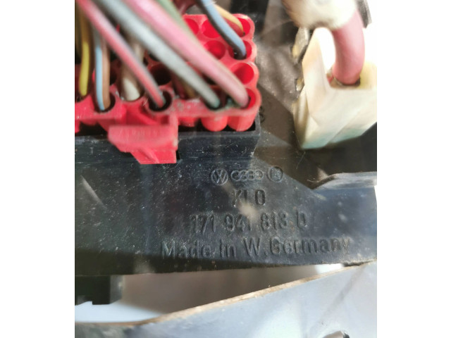 Pojistková skříňka 171941813D Volkswagen Transporter - Caravelle T3 1988