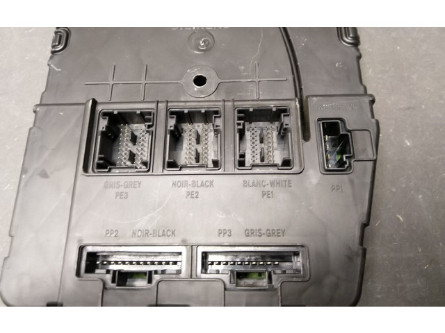 Блок комфорта 8200306437, S118400310K Renault Scenic II - Grand scenic II