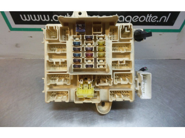 Блок предохранителей     Lexus IS 200-300    