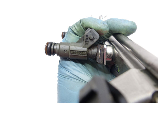 Топливная рампа 06A133681E   Audi A3 S3 8L  