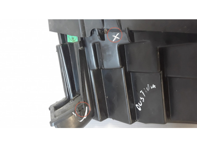   Pojistková skříňka 8200790426   Dacia Duster 2010