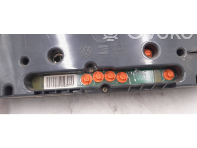 Панель приборов 87001262 Volkswagen Golf III