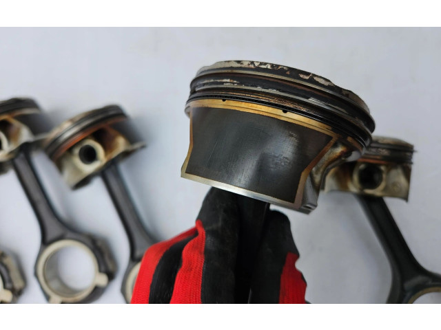 Píst 88L111 Mercedes-Benz C AMG W205