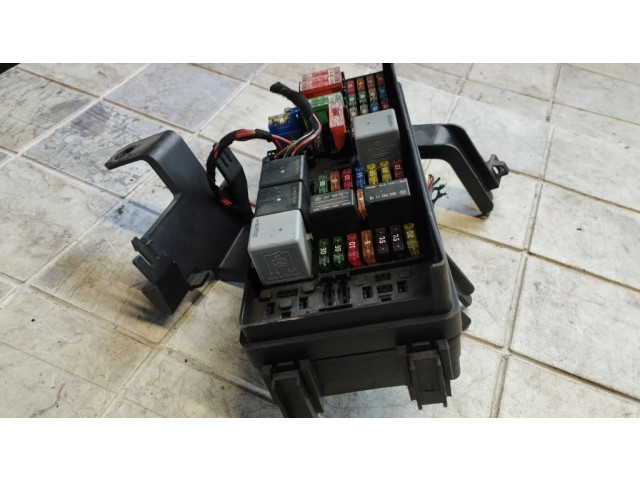 Pojistková skříňka A1645400272 Mercedes-Benz R AMG W251 2006