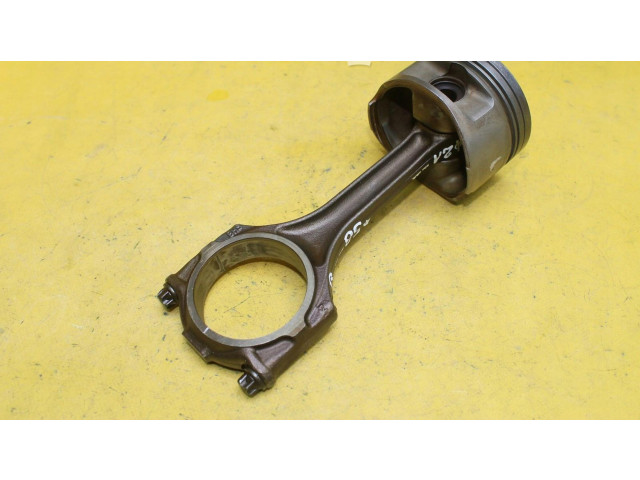 Píst    Audi A8 S8 D3 4E     