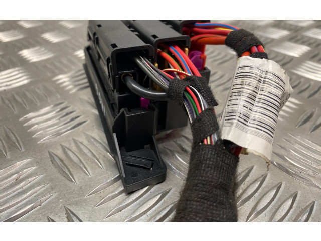 Блок предохранителей 4H0941824 Volkswagen Golf VII