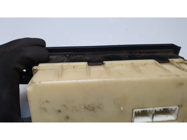 Блок управления климат-контролем RM14CB82D Mazda Premacy