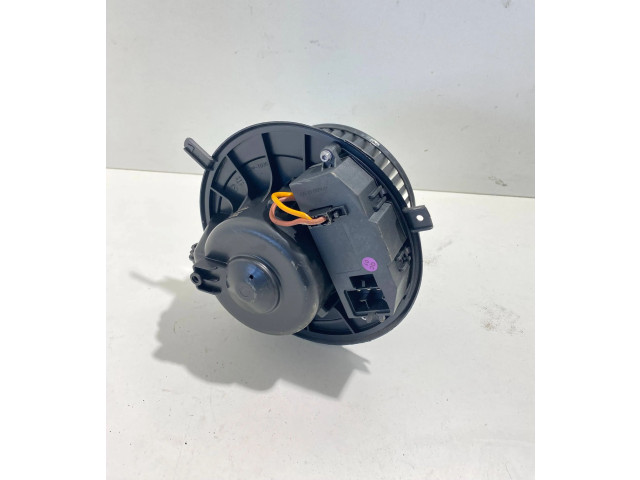 Вентилятор печки    2002221   Volkswagen Touran I