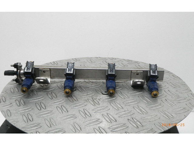 Топливная рампа 23054128 KIA Ceed