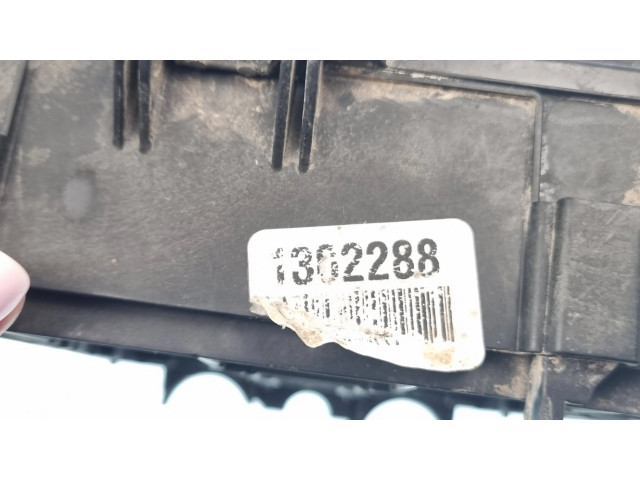Блок предохранителей JL3T14D068CE, 1302288   Ford F150    