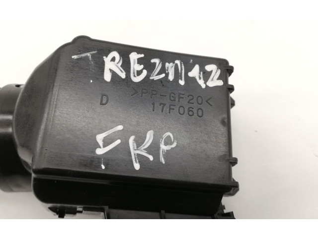 Блок предохранителей 17F060 Subaru Trezia