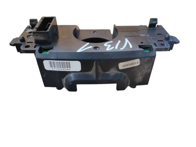 Ручка стеклоочистителей 30658614   Volvo V70