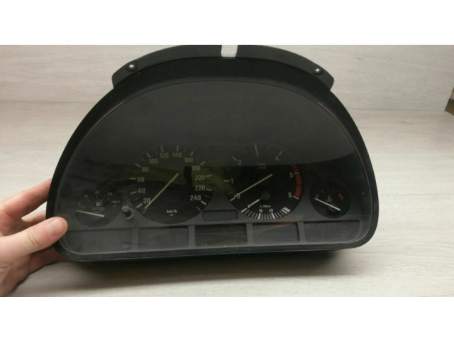 Přístrojová deska BMW 5 E39 1996 62118381198