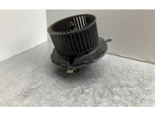 Вентилятор печки Volkswagen Caddy