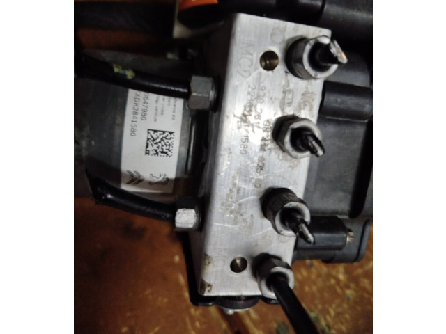 Jednotka ABS 9841402580   Citroen Berlingo 2023
