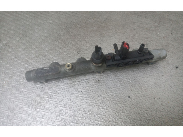 Топливная рампа 0445214017   Citroen C8   для двигателя -