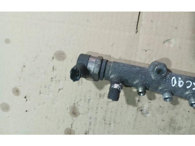 Топливная рампа 8699179, 0445215023   Volvo V70  