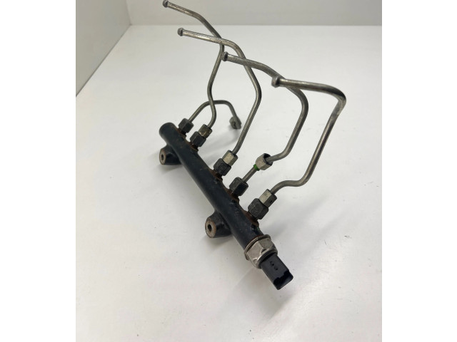 Топливная рампа 9685297580, 112523768   Peugeot 5008  